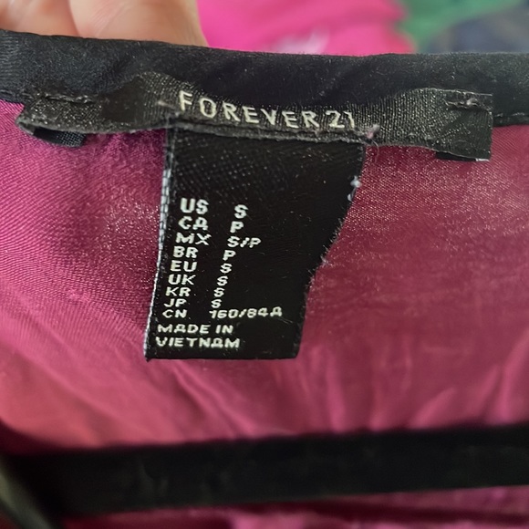 Size: S Forever21 - Picture 3 of 3